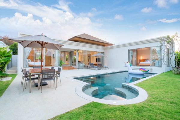 Cost of Concrete Pool Patio Installation in Pleasanton